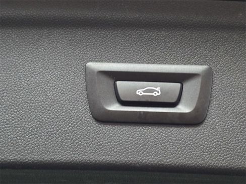 Used 2023 BMW iX xDrive50 w/ Ultimate Package 2 image 16