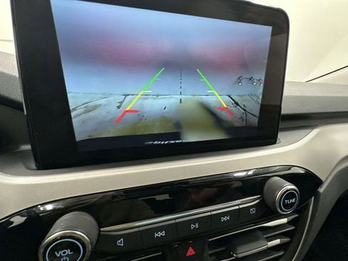 Used 2022 Ford Escape SE w/ SE Sport Appearance Package image 23