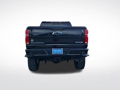 New 2026 Chevrolet Silverado 2500 ZR2 AWD/4WD image 4