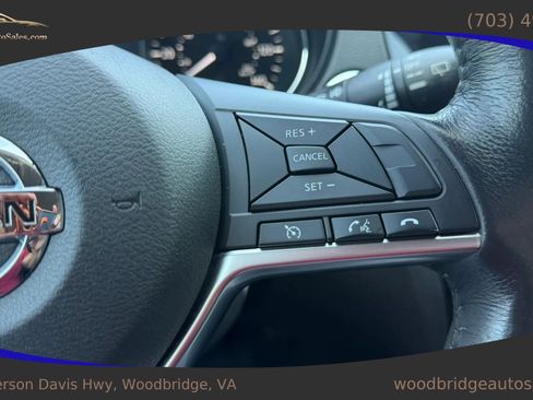 Used 2017 Nissan Rogue SV w/ SV Premium Package FWD image 22