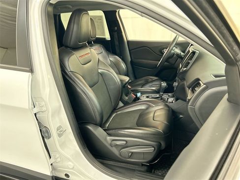 Certified 2022 Jeep Cherokee Trailhawk image 22