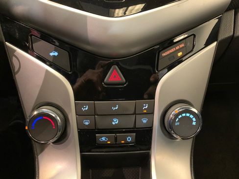 Used 2015 Chevrolet Cruze LT w/ Sun And Sound Package FWD image 32