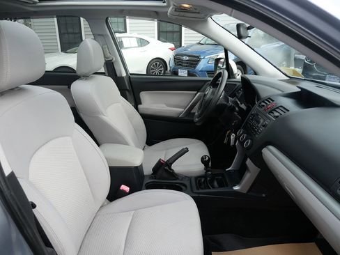 Used 2015 Subaru Forester 2.5i Premium image 16