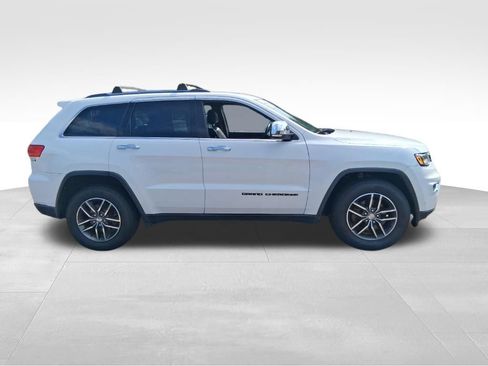 Used 2017 Jeep Grand Cherokee Limited w/ Luxury Group II RWD image 4