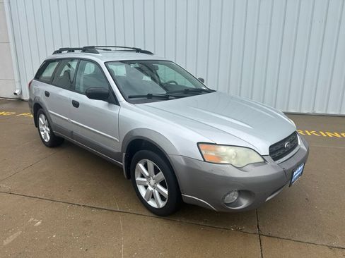 Used 2007 Subaru Outback 2.5i w/ Popular Equipment Group 2A AWD/4WD image 2