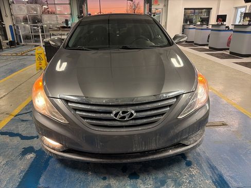 Used 2014 Hyundai Sonata SE w/ Premium Package 04 image 2