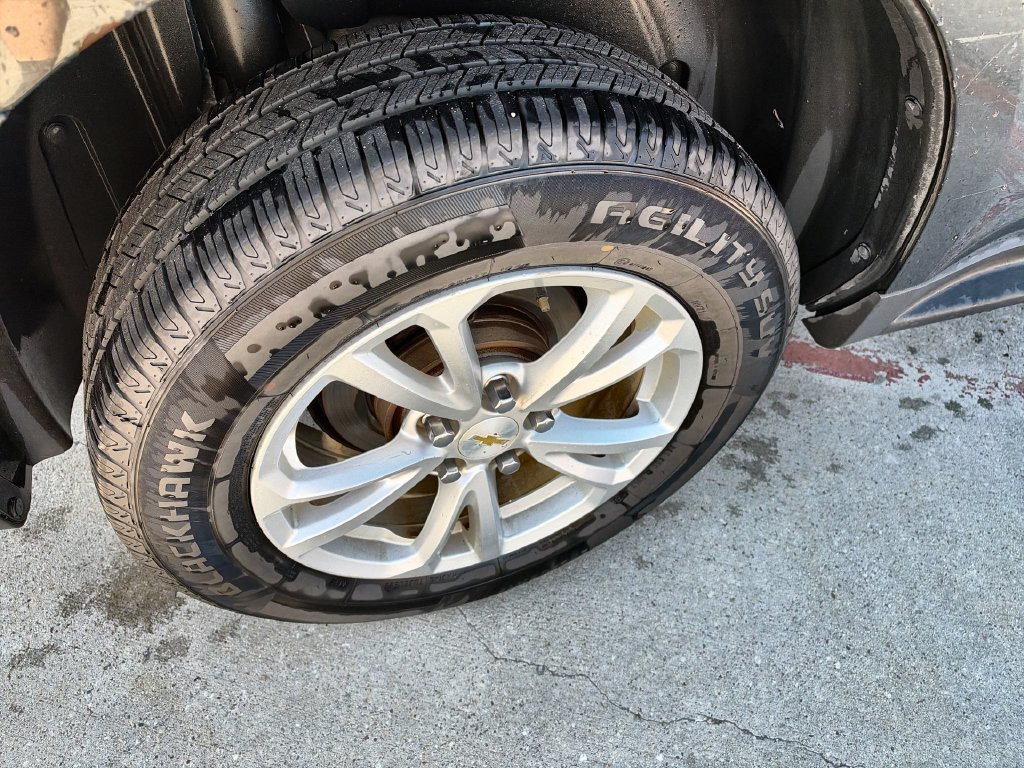 Used 2017 Chevrolet Equinox LS AWD/4WD image 3