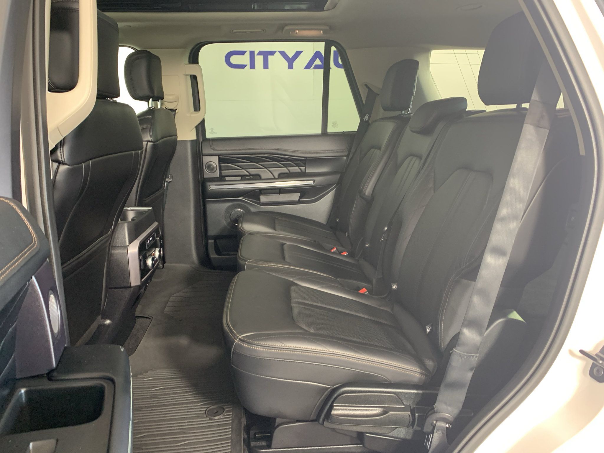 Used 2019 Ford Expedition Platinum AWD/4WD image 30