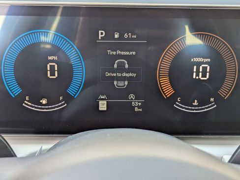 New 2026 Hyundai Tucson SE image 9