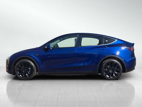 Used 2023 Tesla Model Y Long Range image 7