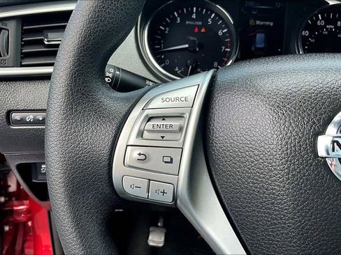 Used 2015 Nissan Rogue SV w/ SV Premium Package AWD/4WD image 11