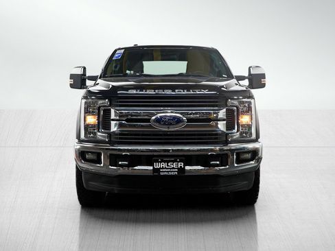 Used 2017 Ford F250 XLT w/ XLT Premium Package AWD/4WD image 8