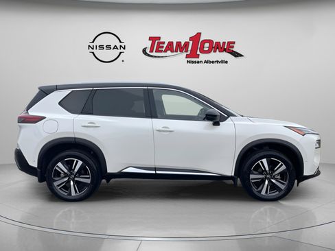 Used 2023 Nissan Rogue SL w/ SL Premium Package image 7