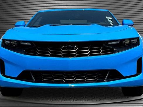 Used 2022 Chevrolet Camaro LT w/ Technology Package RWD image 2