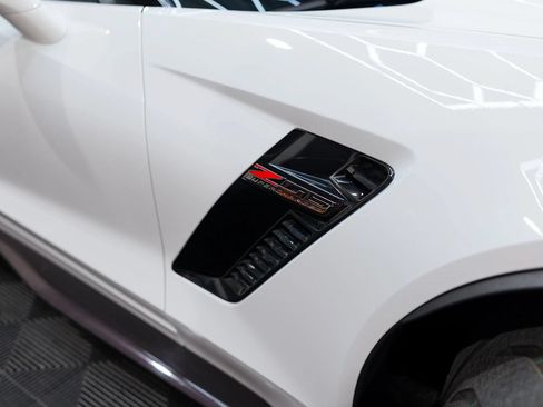 Used 2017 Chevrolet Corvette Z06 RWD image 6