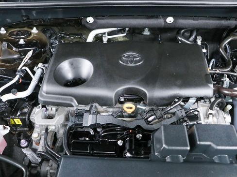 Used 2023 Toyota RAV4 LE AWD/4WD image 29