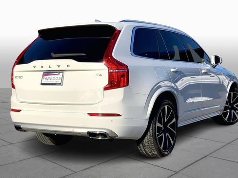 Used 2021 Volvo XC90 T6 Momentum w/ Advanced Package image 12