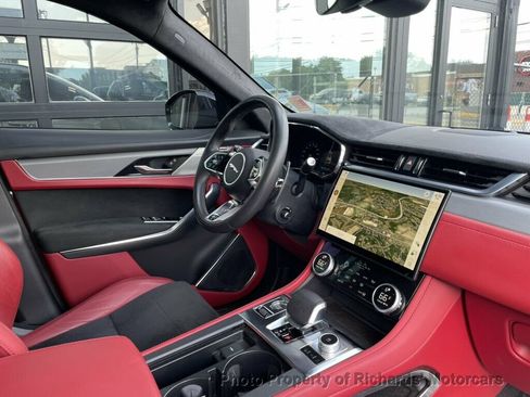 Used 2024 Jaguar F-PACE SVR AWD/4WD image 20