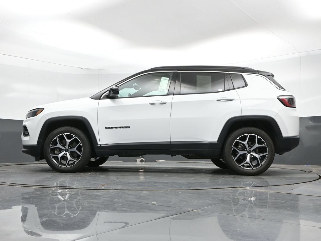 Used 2025 Jeep Compass Limited AWD/4WD image 46