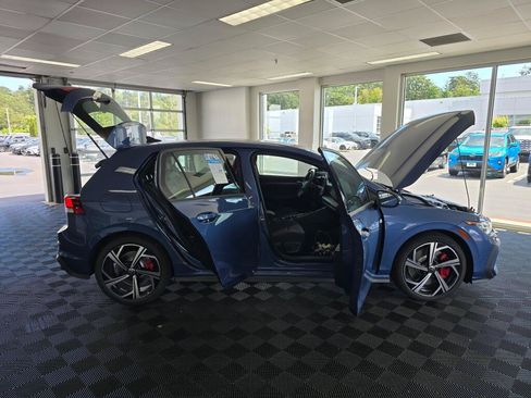 New 2026 Volkswagen GTI SE FWD image 16