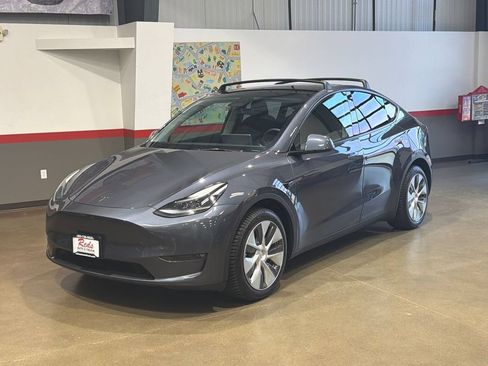 Used 2023 Tesla Model Y Long Range AWD/4WD image 90