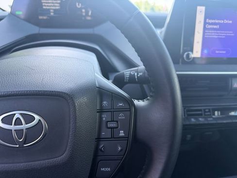 Used 2024 Toyota Prius LE FWD image 17