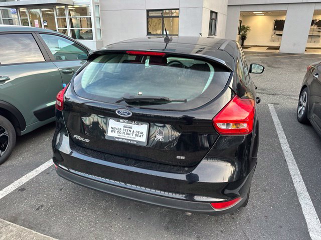 Used 2018 Ford Focus SE w/ Cold Weather Package FWD image 4