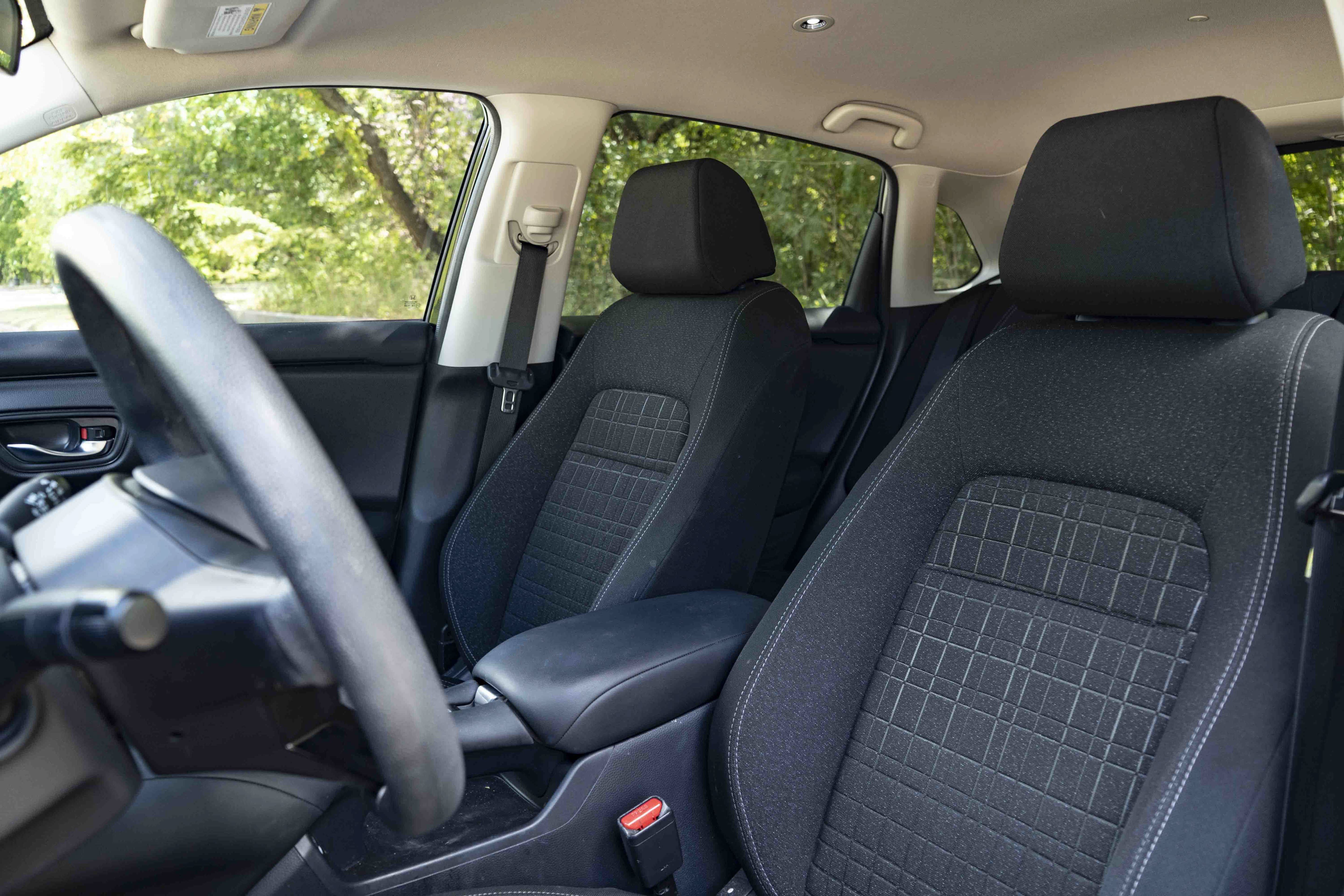 Certified 2024 Honda HR-V LX image 17