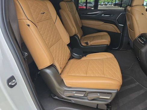 Used 2024 Cadillac Escalade ESV Sport w/ Touring Package AWD/4WD image 30