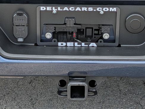 Used 2022 Chevrolet Silverado 1500 RST w/ Z71 Off-Road Package AWD/4WD image 11
