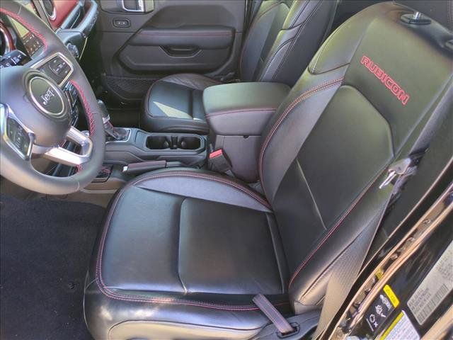 Used 2023 Jeep Wrangler Unlimited Rubicon w/ Cold Weather Group AWD/4WD image 16