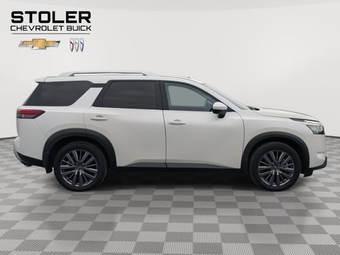 Used 2022 Nissan Pathfinder SL w/ SL Premium Package image 6