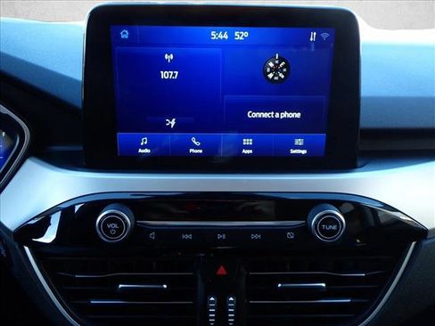 Used 2020 Ford Escape SE Sport image 18