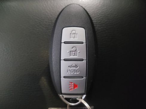 Used 2015 Nissan Rogue SL w/ SL Premium Package FWD image 32