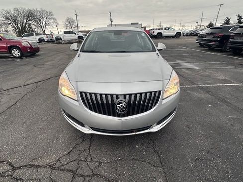 Used 2015 Buick Regal image 8