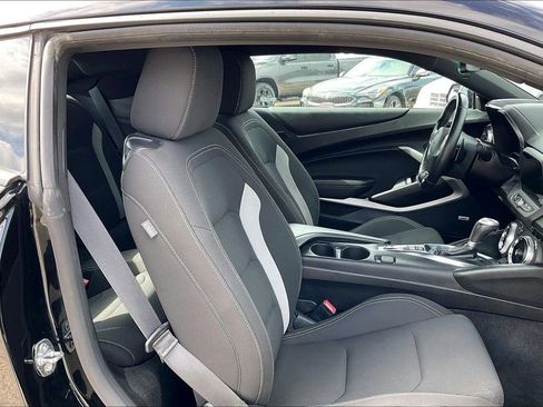 Used 2021 Chevrolet Camaro LT w/ RS Package image 27