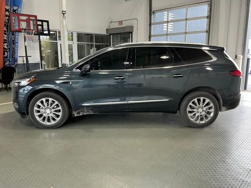 Used 2020 Buick Enclave Essence w/ LPO, Cargo Package FWD image 19
