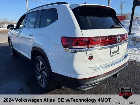 Used 2024 Volkswagen Atlas SE image 3