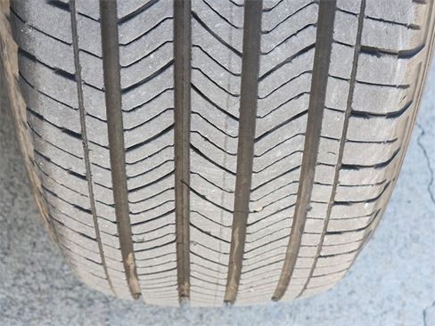 Used 2023 GMC Terrain SLT image 11