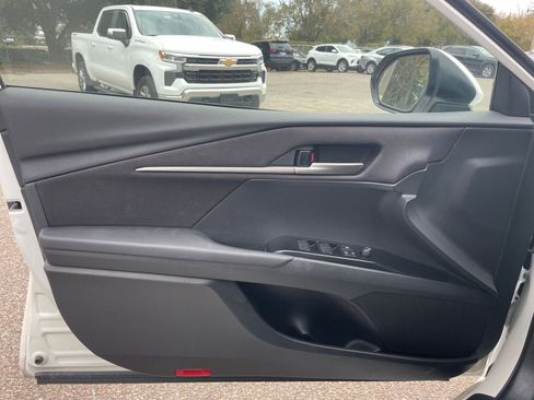 Used 2025 Toyota Camry LE image 20