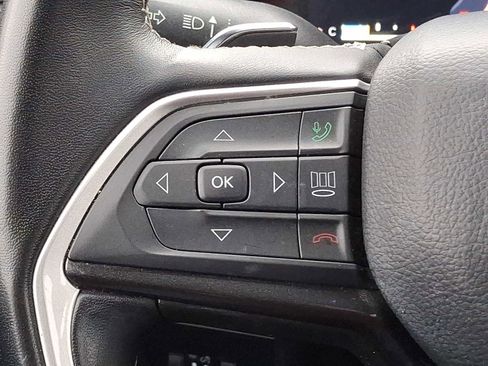 Used 2022 Jeep Grand Cherokee Altitude image 20