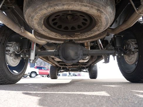 Used 2024 GMC Sierra 1500 AT4 w/ AT4 Premium Package image 43