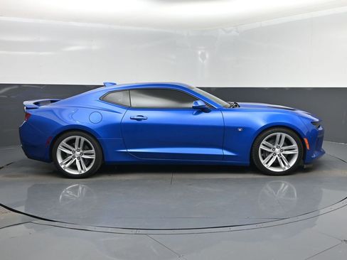 Used 2018 Chevrolet Camaro SS image 2