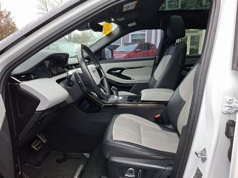 Used 2022 Land Rover Range Rover Evoque R-Dynamic S image 14