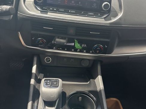 Certified 2023 Nissan Rogue SV w/ SV Premium B Package FWD image 19