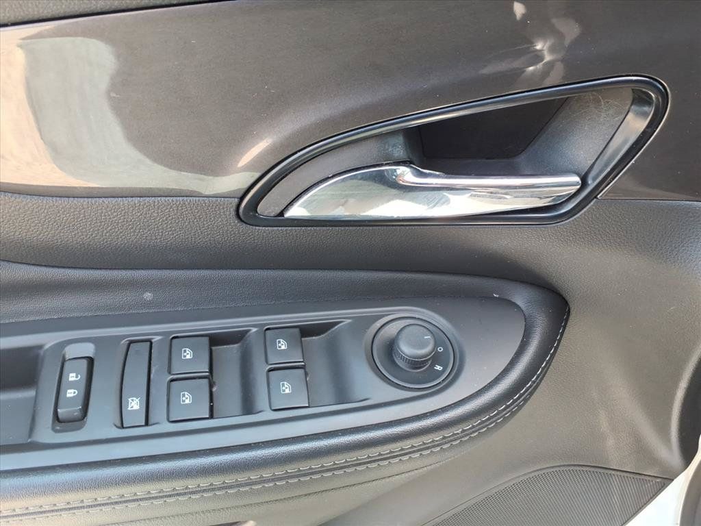 Used 2022 Buick Encore Preferred w/ Safety Package AWD/4WD image 19