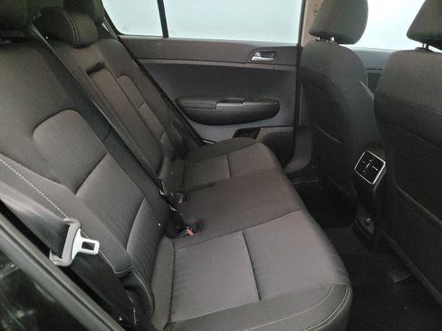 Used 2020 Kia Sportage LX image 19