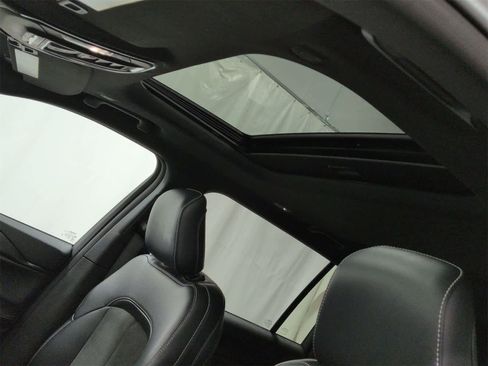 Certified 2024 Jeep Grand Cherokee L Altitude image 20