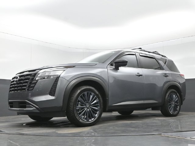 Used 2026 Nissan Pathfinder SL w/ SL Premium Package FWD image 20