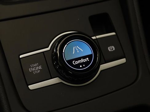 New 2026 Volkswagen Tiguan SE w/ Panoramic Sunroof Package image 11